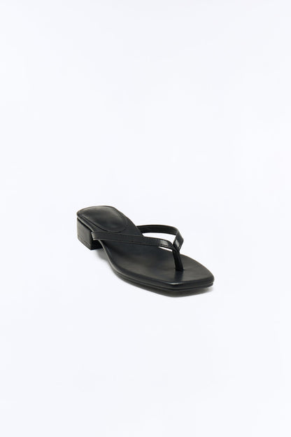 Alexie Faux Leather Flip Flops - Black