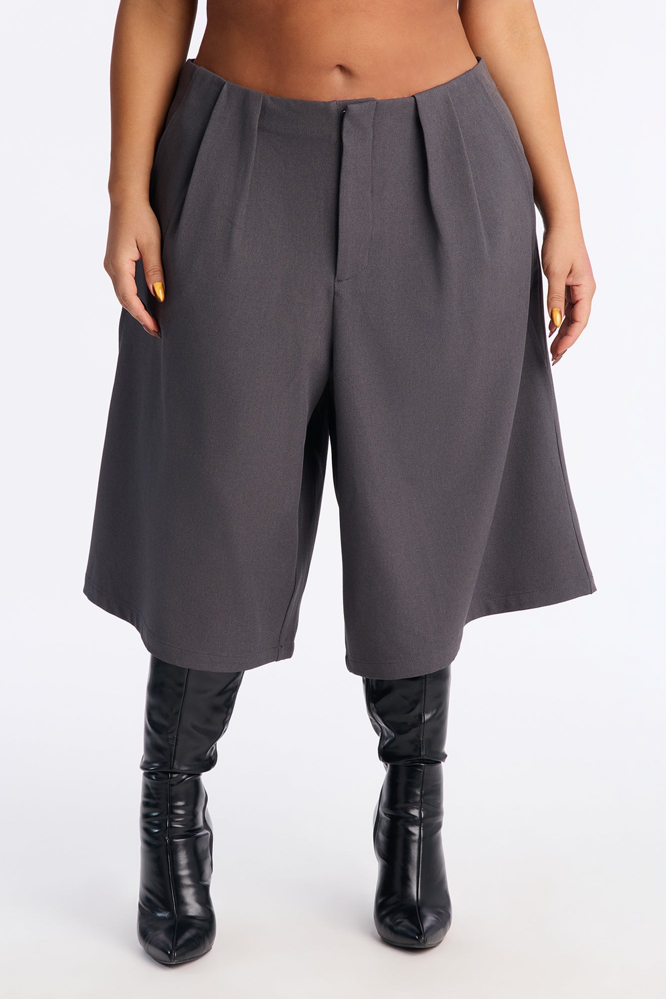 Business As Usual Belted Crepe Bermuda Short 9″ - Charcoal