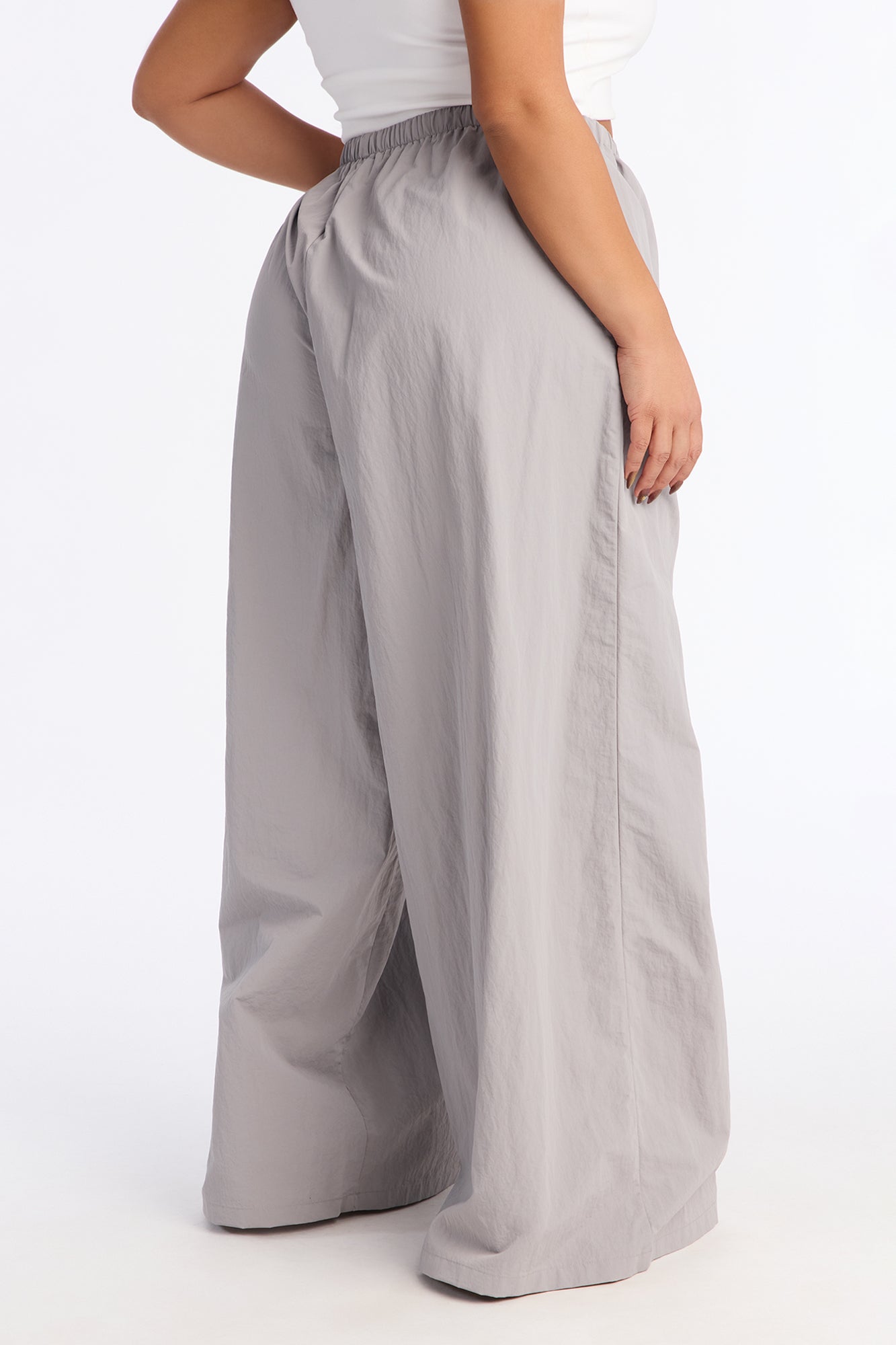 Different Vibe Wide Leg Windbreaker Pant 33″ - Grey