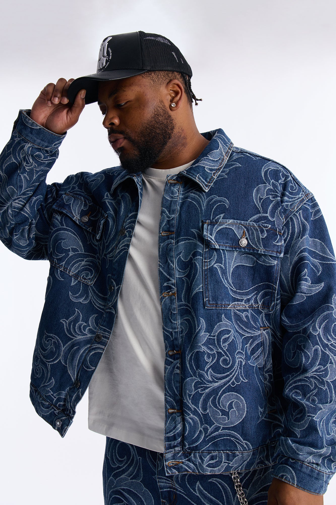 Relaxed Cropped Baroque Jacquard Denim Jacket - Medium Blue Wash