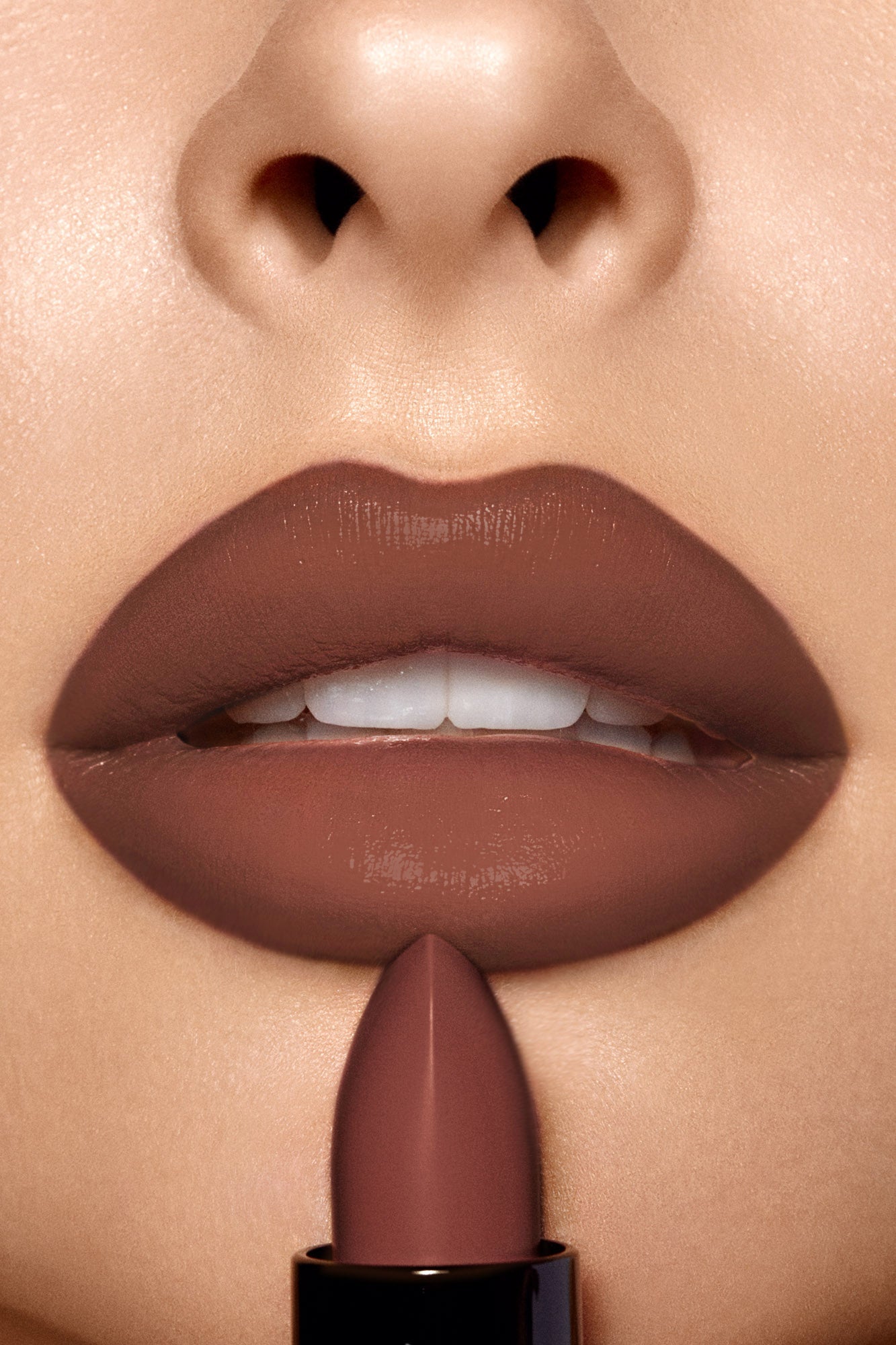 NOVABEAUTY Perfect Pout Moisturizing Matte Lipstick - Attached