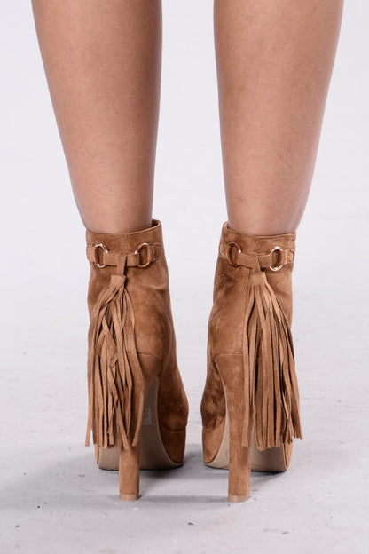 Desert Gal Boot - Chestnut