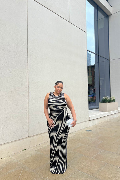 Kira Sweater Maxi Dress - Black/White